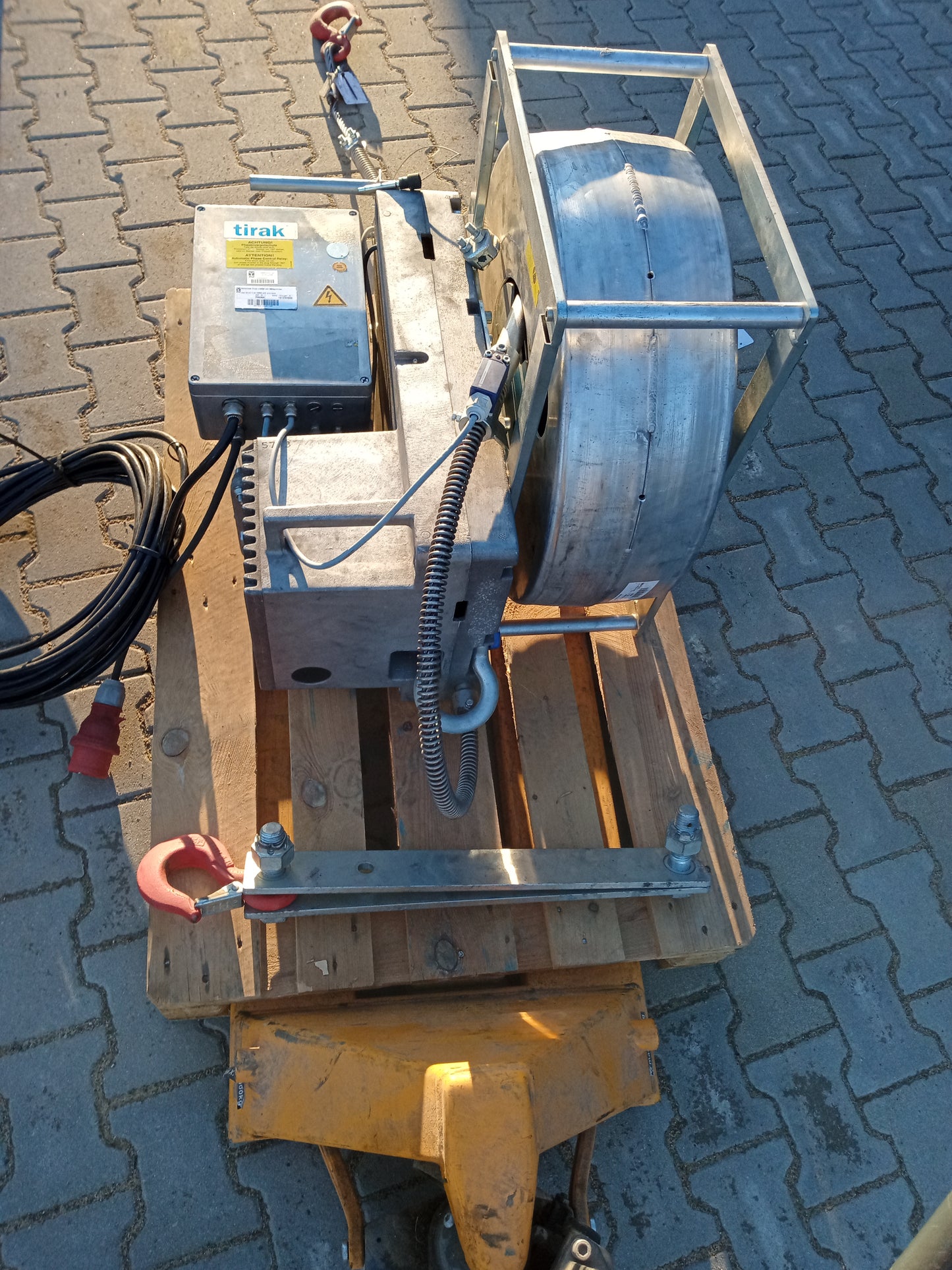 Tirak X3050 Seilwinde