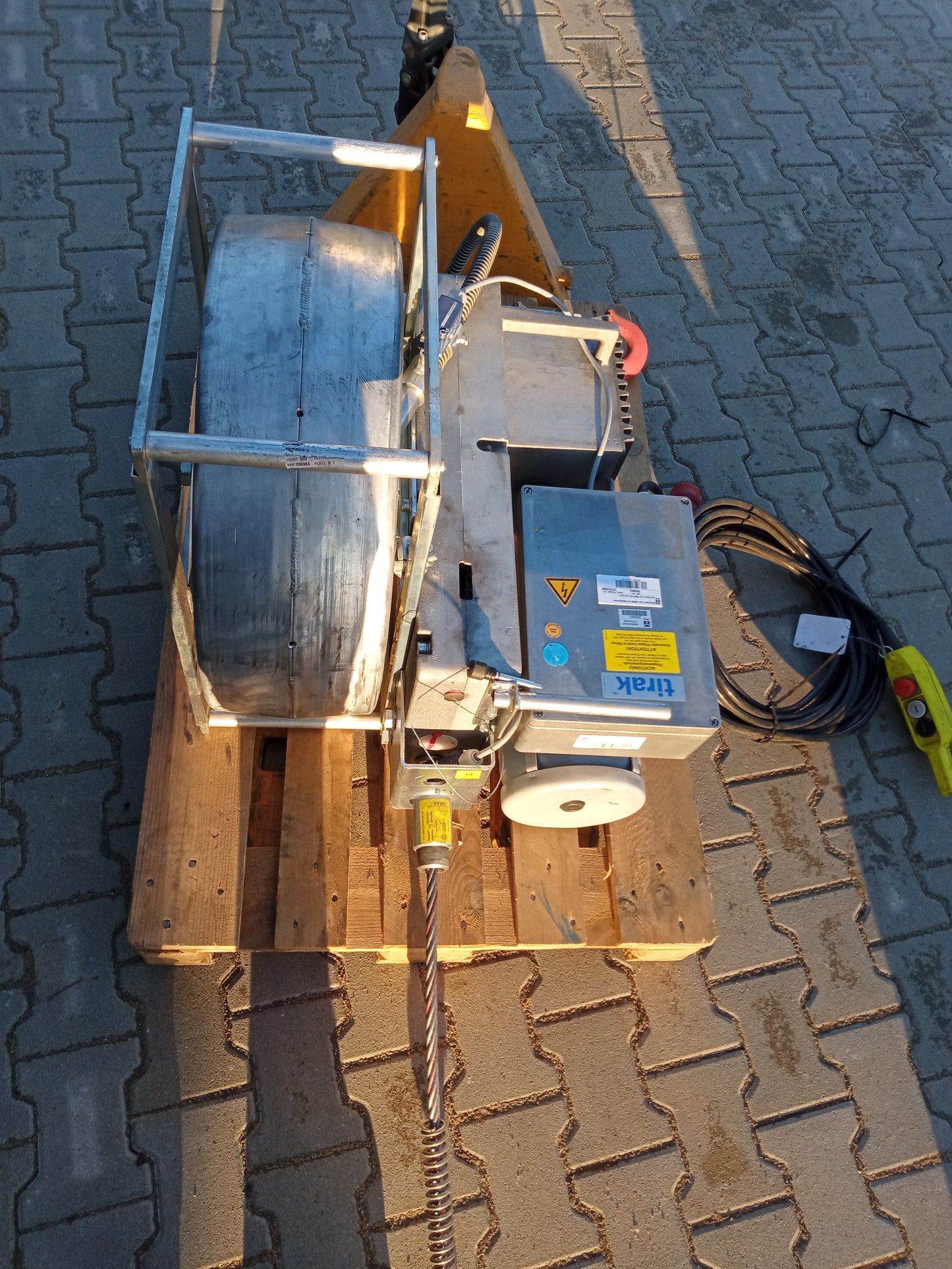 Tirak X3050 Seilwinde